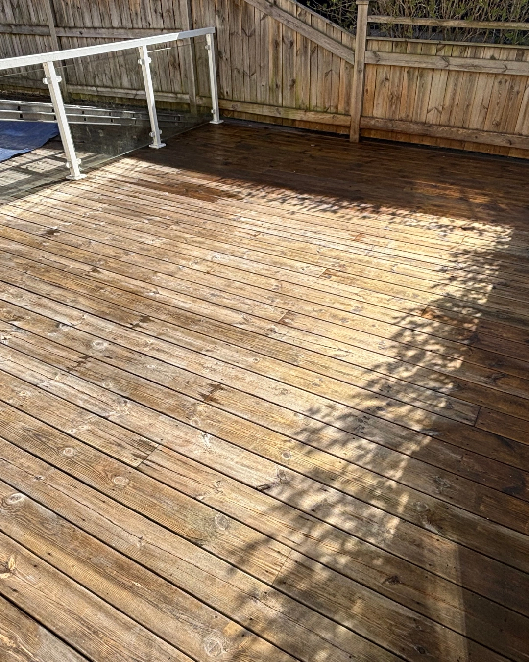 Professionell altanvård Stockholm - Rengöring och skydd av altaner